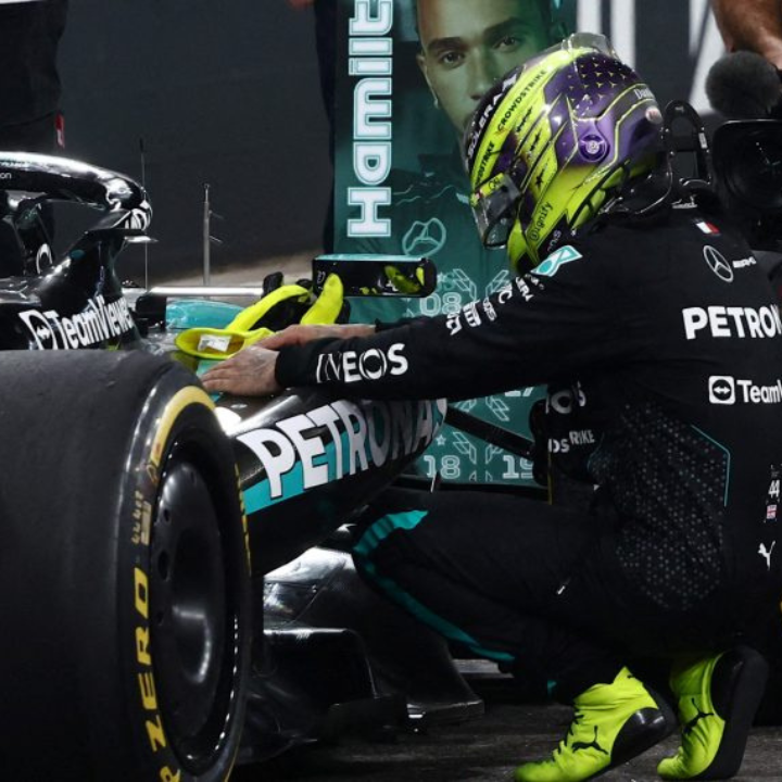 THE END OF AN ERA : SIR Lewis Hamilton's last dance with the Mercedes AMG-Petronas F1 Team in Abu Dhabi Grand Prix 2024